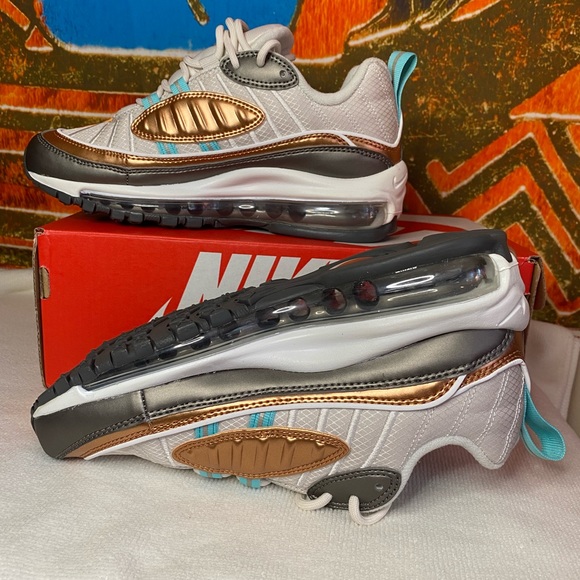 Air max 98 se size 5.5 🔥RUNS SMALL 🔥 - Picture 10 of 11